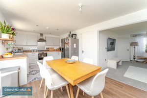 Kitchen/Diner- click for photo gallery